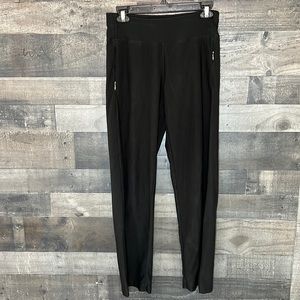 Black Lucy Yoga Pants with Zip-up Pockets